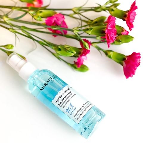 Nước cân bằng và làm dịu da Miraculum Thermal Water Face and Body Mist