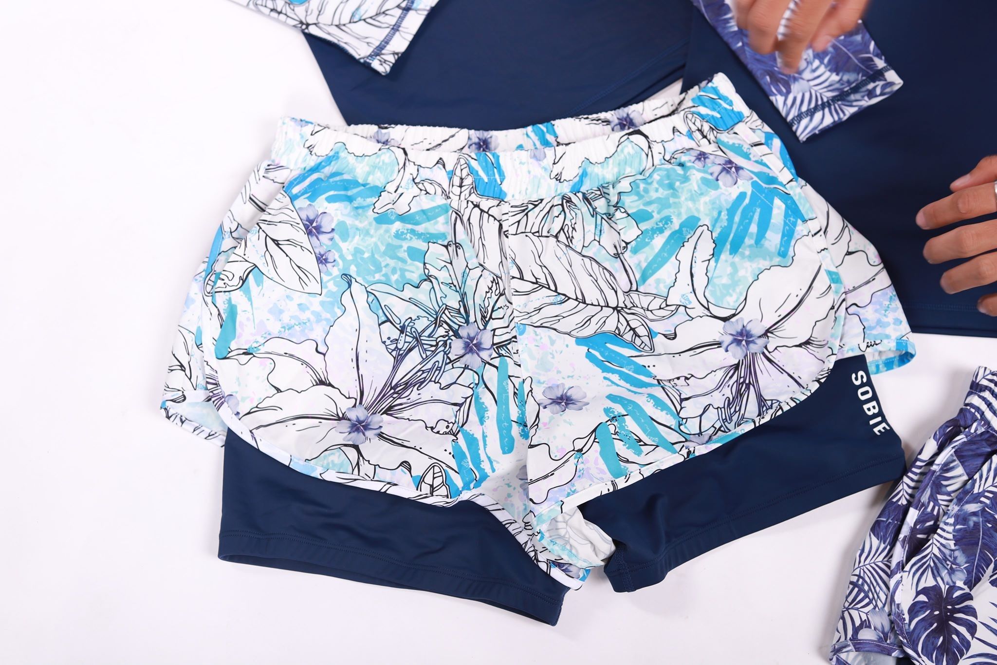  Quần Short Layer White Navy Montera 