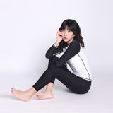  Áo bơi nữ Basic Black White 