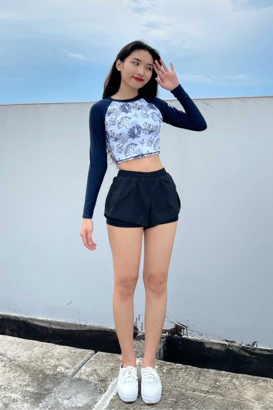  Áo Bơi Nữ Tay Dài Croptop Basic Coral 