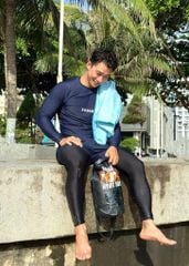Áo bơi nam tay dài kín đáo và chống nắng Marine Cleo 9