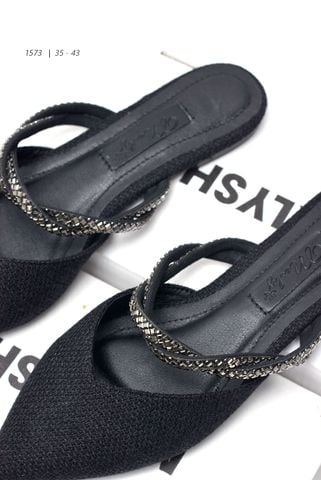 [Form nhỏ tăng lên 1 size] Dép Sục Nữ Mũi Nhọn Quai Ngang Đính Đá 35-43 Thương Hiệu Merly 1573 Đen Đá, Giày Bệt Nữ, Giày Sục Bệt, Dép Sục Nữ Màu Đen, Dép Bít Mũi Hở Gót, Dép Mũi Nhọn, Giày Búp Bê, Giày Singback Bệt