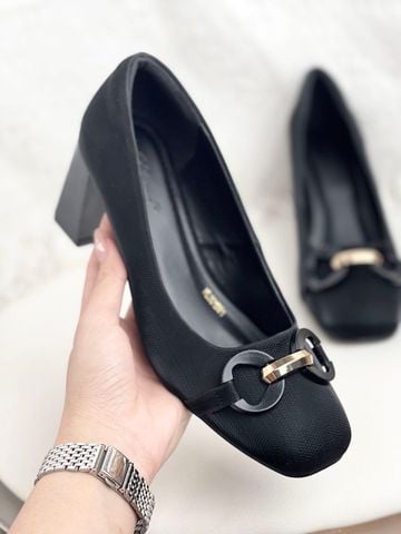 Giày Cao Gót Đen Đế Trụ Vuông 6cm Gắn Khóa Ngang Merly 1581 Màu Đen Vân, Giày Cao Gót Big Size 35-43, Giày Bít Mũi Nữ, Giày Công Sở Nữ, Giày Mũi Vuông Sang Trọng, Giày Cao Gót Big Size