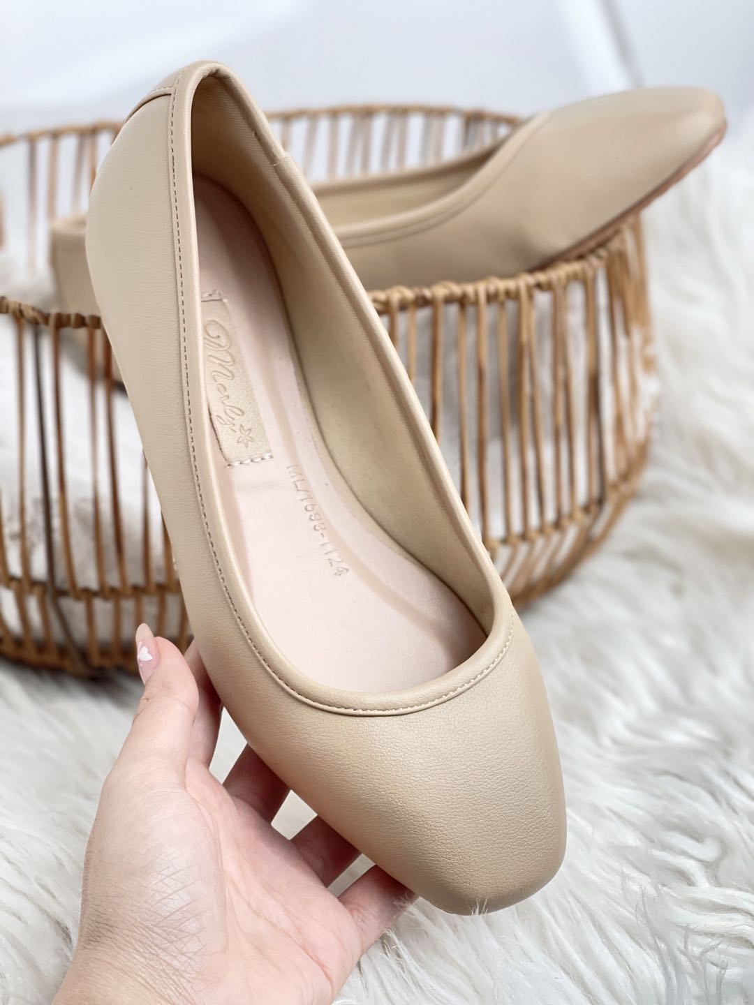 Giày Công Sở Nữ Bệt Mũi Vuông Trơn Đơn Giản Êm Chân Nude, Giày Búp Bê Nữ Mũi Vuông, Giày Bệt Nữ, Giày Nữ Big Size Basic Merly 1599 Kem