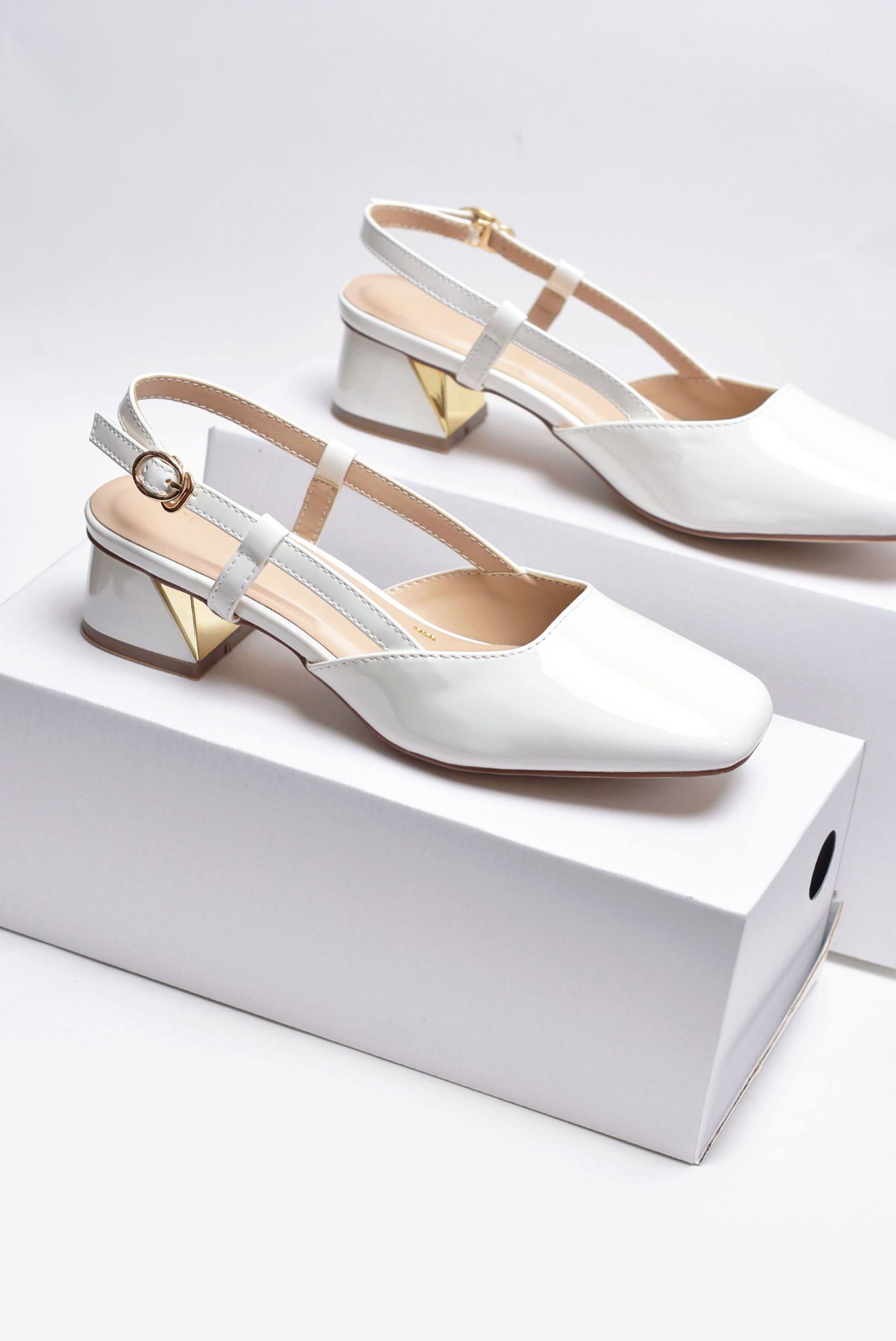 Giày Bít Mũi Thấp 3cm Hở Gót Mũi Vuông Slingback Merly 1630 Trắng, Giày Đế Thấp Big Size 35-43, Giày Công Sở Nữ