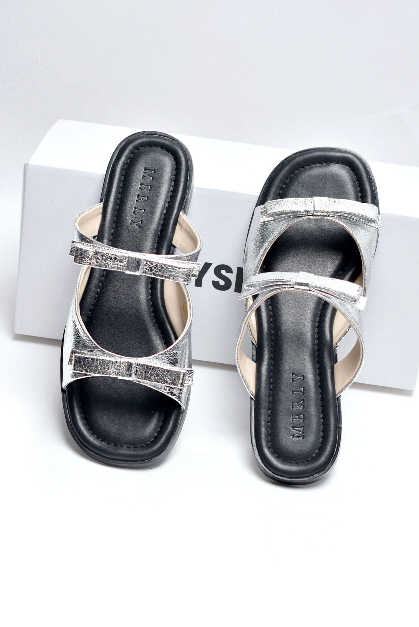 Dép Lê Nữ Hai Quai Mảnh Nơ Ngang Merly 1632 Bạc x Đen, Dép Nữ Big Size 35-43, Dép Bệt Nữ, Dép Nữ Mũi Vuông