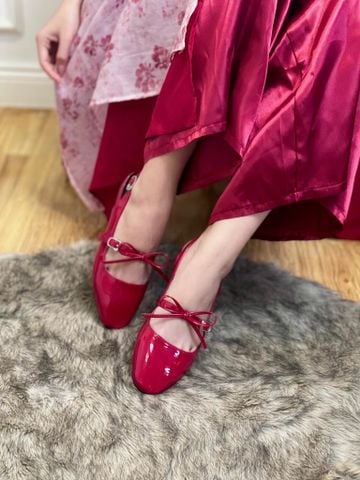 Giày Búp Bê Đỏ Tiểu Thư Buộc Nơ Merly 1586, Giày Bệt Nữ, Giày Nữ Big Size 35-43, Giày Búp Bê Quai Ngang, Giày Mũi Vuông, Giày Nữ Tết 2025