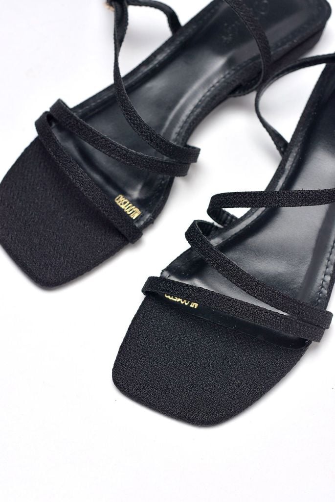 Giày Sandal Nữ Dây Mảnh Đế Vuông 2cm Merly 1590 Đen, Xăng Đan Nữ Big Size 35-43, Dép Sandal Nữ Màu Đen