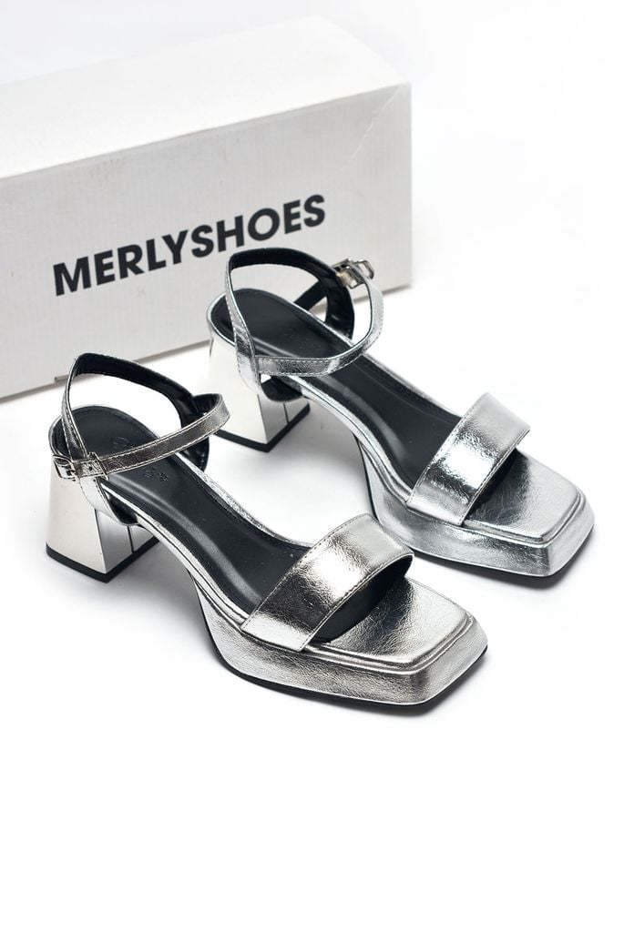 Sandal Quai Ngang Đế Vuông 7cm Quai Ngang Merly 1597 Bạc Metallic, Giày Cao Gót Big Size, Giày Đi Tiệc, Giày Cưới, Giày Cao Gót Đế Đúp, Xăng Đan Cao Gót Không Mỏi Chân