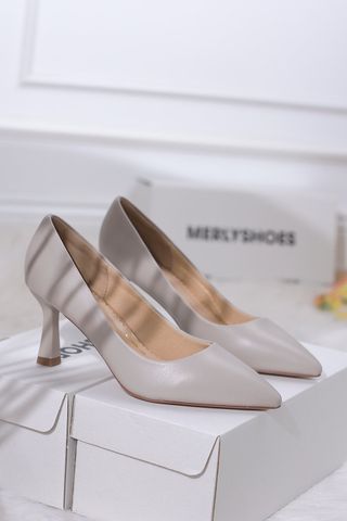 Giày Cao Gót 7cm Mũi Nhọn Màu Ghi, Giày Cao Gót Big Size 35-43, Giày Cao Gót Đế Nhọn, Giày Công Sở Nữ, Giày Bít Mũi, Giày Da Nữ Cao Cấp Microfiber Thương Hiệu Merly 1386 Kem Ghi
