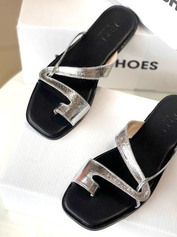 Dép Xỏ Ngón Da Cao Cấp Mũi Vuông Dây Mảnh Merly 1631 Bạc x Đen, Dép Lê Nữ, Dép Nữ Big Size 35-43