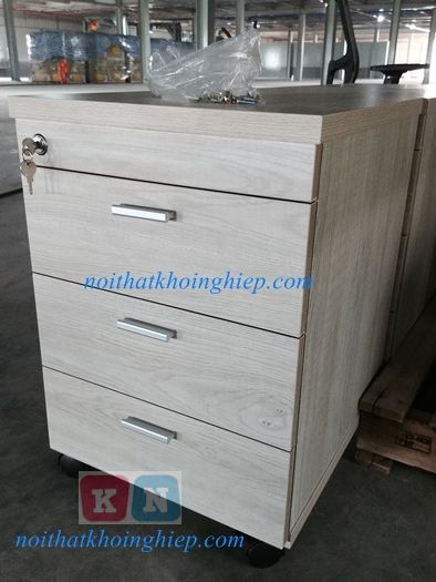 Bàn chân sắt nhóm 4 chỗ hiện đại hcm