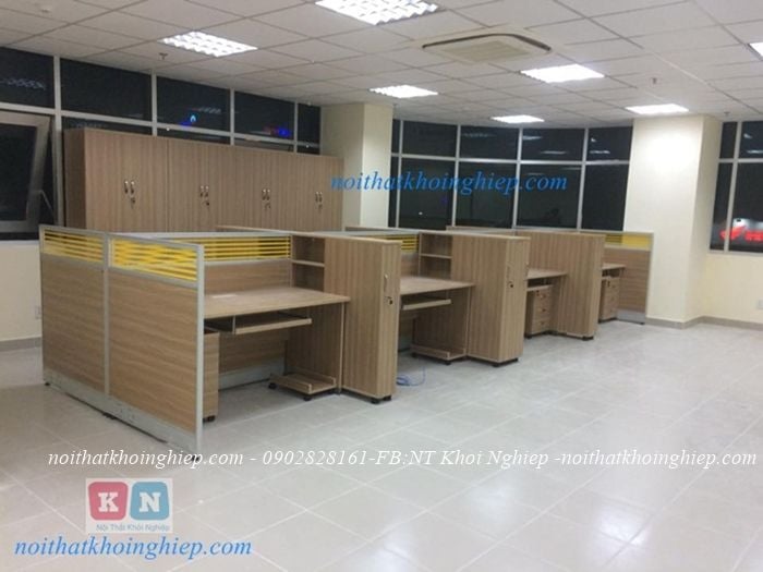 Vách ngăn văn phòng khung nhôm gỗ kính