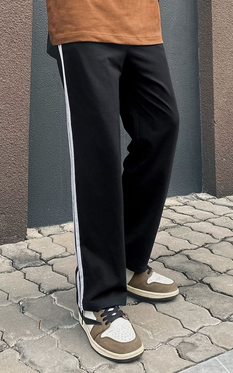 Three Side Stripe Sweatpants In Black