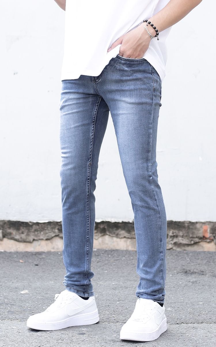 Skinny Jeans In Mid Wash Blue