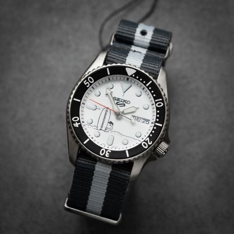 Đồng hồ nam automatic Seiko 5 Sport  x peanuts surfboard snoopy srpk25