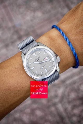 SRPG63K1 - Đồng hồ nam Seiko 5 Sport dây NATO size 40mm phiên bản đặc biệt Superman Grey Cements