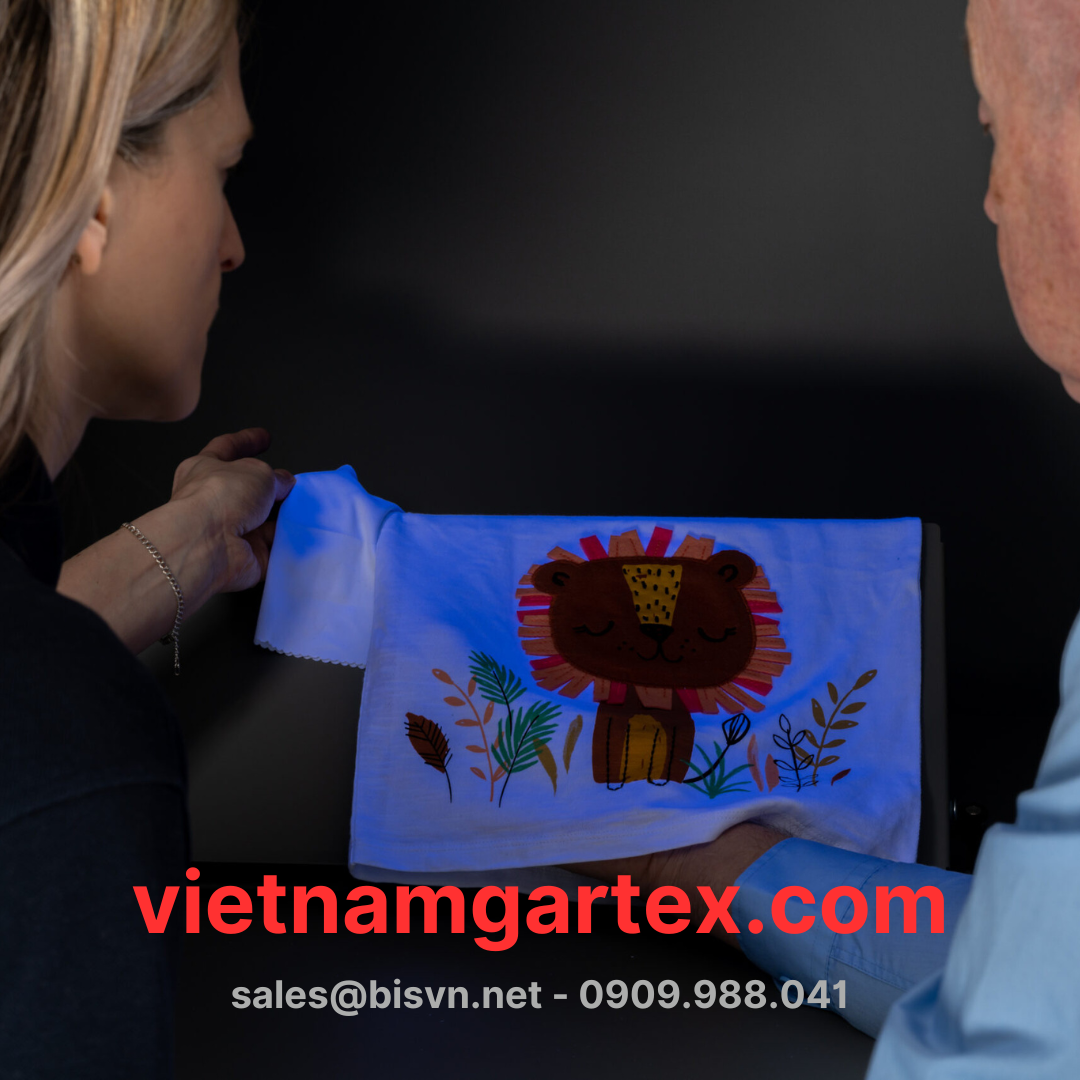  Tủ soi màu đèn led Ultraview Verivide 