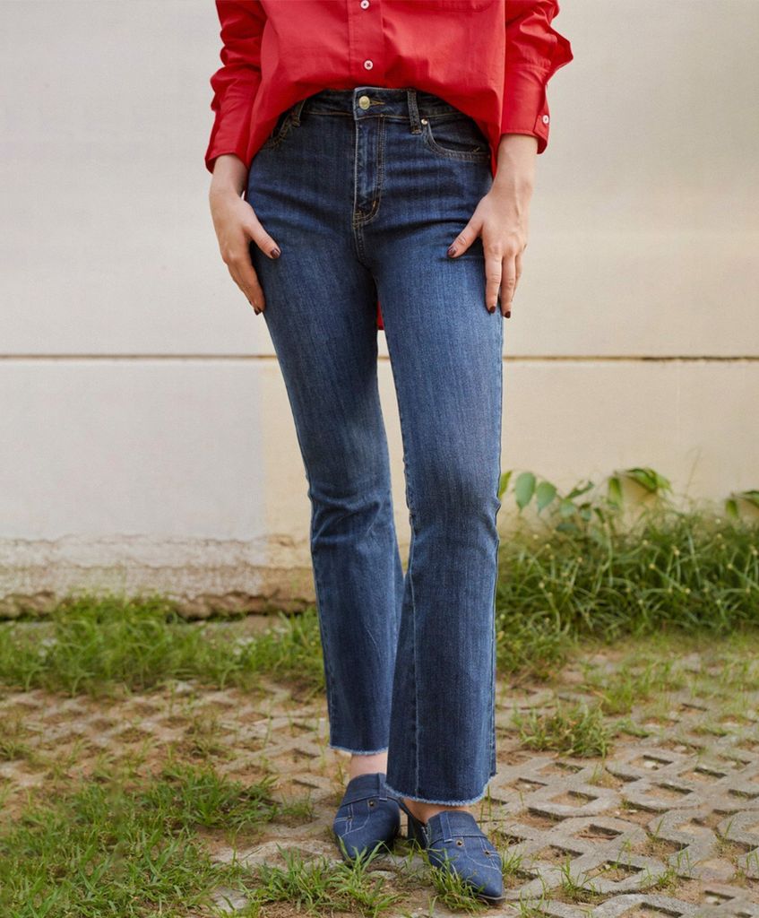 Edgy Flare Jeans - Elastic Blue