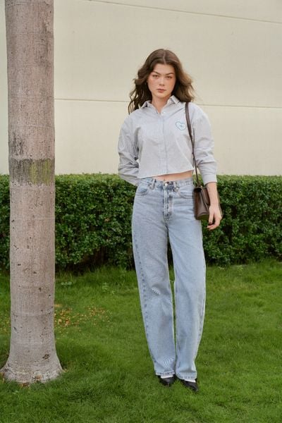 Oversized Hearty Cropped Shirt - Light Blue Stripe