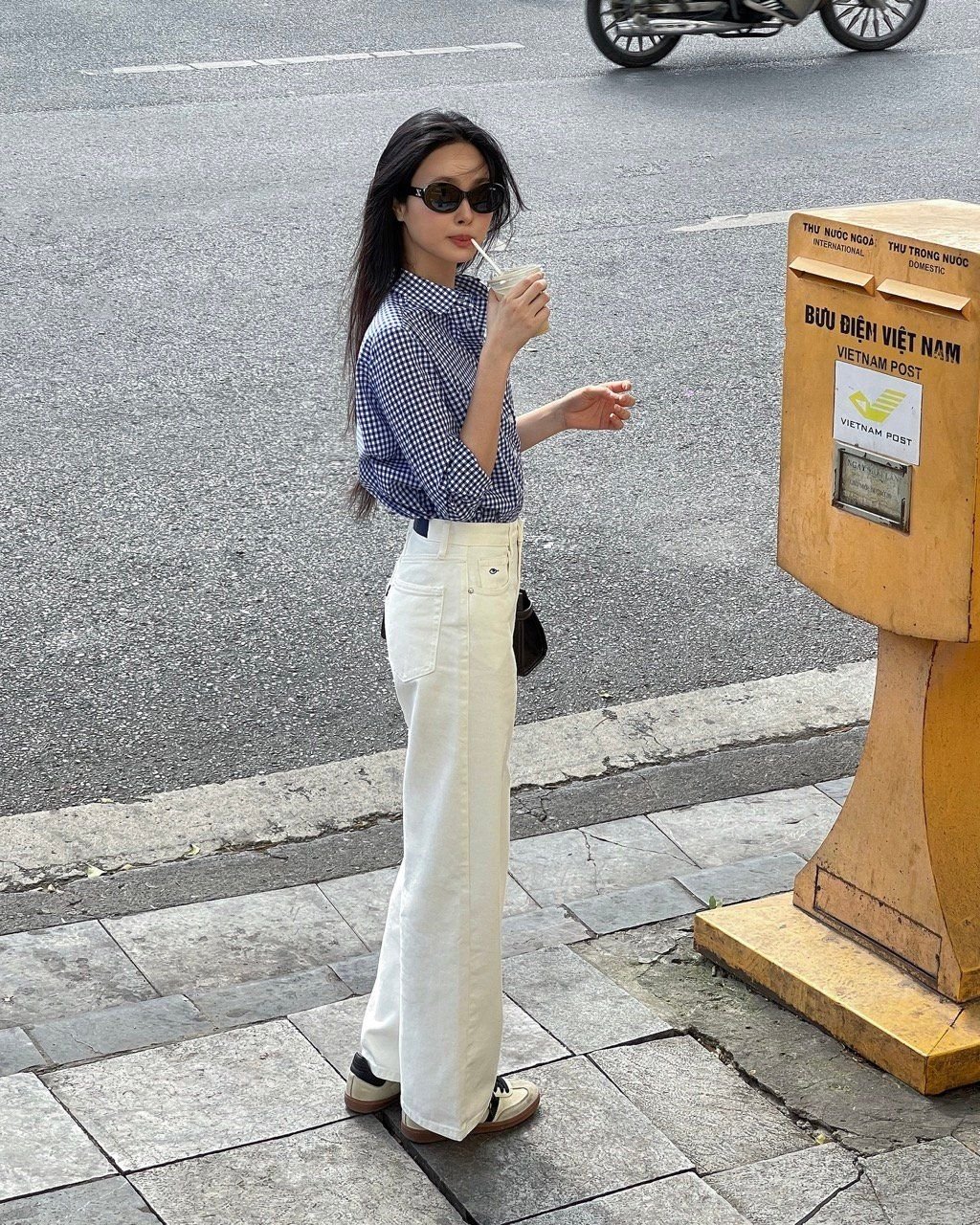 Quần Straight A Jeans - White Vintage