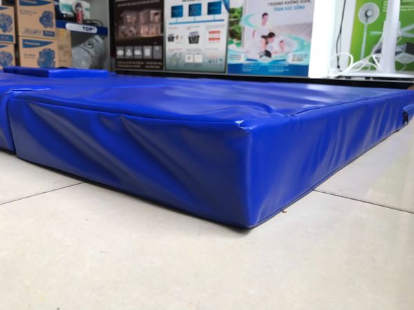 Nệm y tế simili chống thấm có khoét lỗ bô vệ sinh