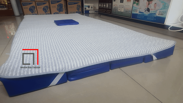 Tấm lót chống thấm 4 lớp cao cấp dành cho giường y tế có lỗ bô