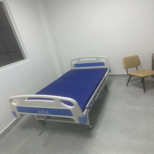 Giường y tế 01 tay quay, trọn bộ