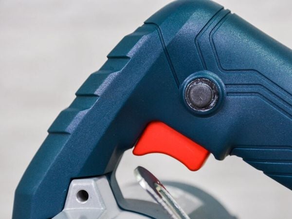 Máy cắt gạch Bosch GDC 140 (All new)