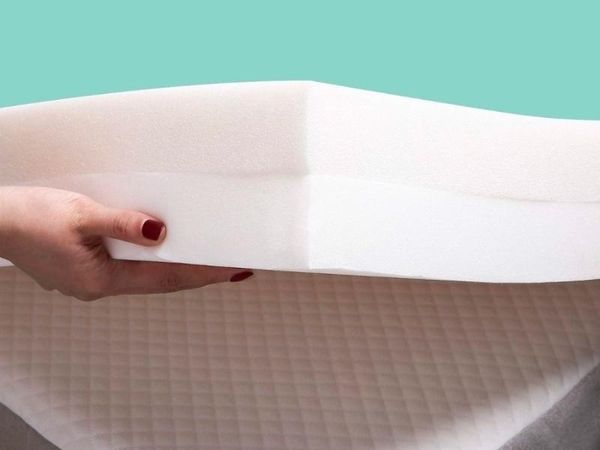 Nệm y tế simili chống thấm có khoét lỗ bô vệ sinh