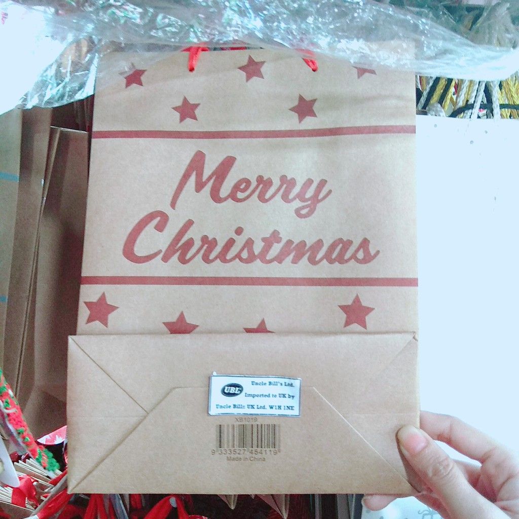 Túi đựng quà bằng giấy Kraft có in hình nổi, nhũ Noel  UBL XB1019 - Giao ngẫu nhiên