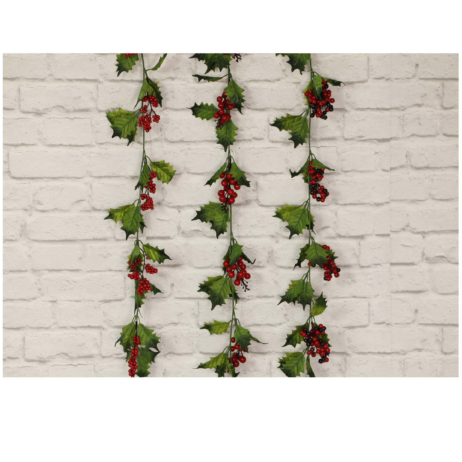 HOLLIES BERRIES GARLAND 180cm 3asst Uncle Bills XB4213