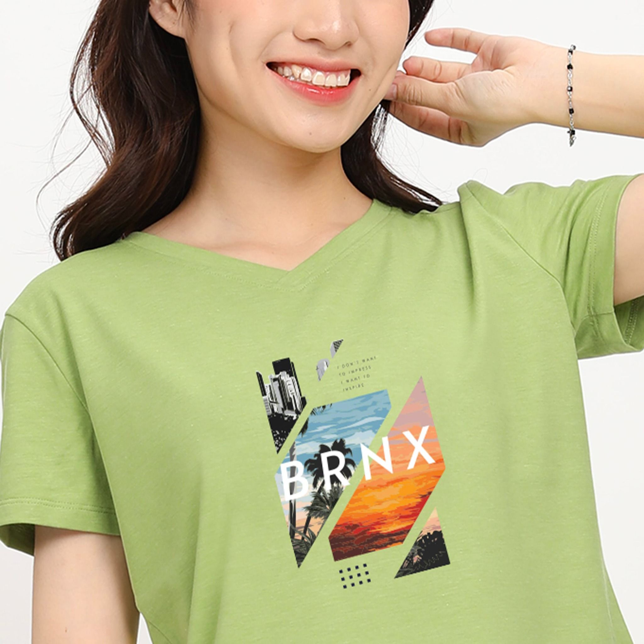 Áo thun nữ tay ngắn Form Suông Cổ Tim chất cotton siêu mát 190p 0323