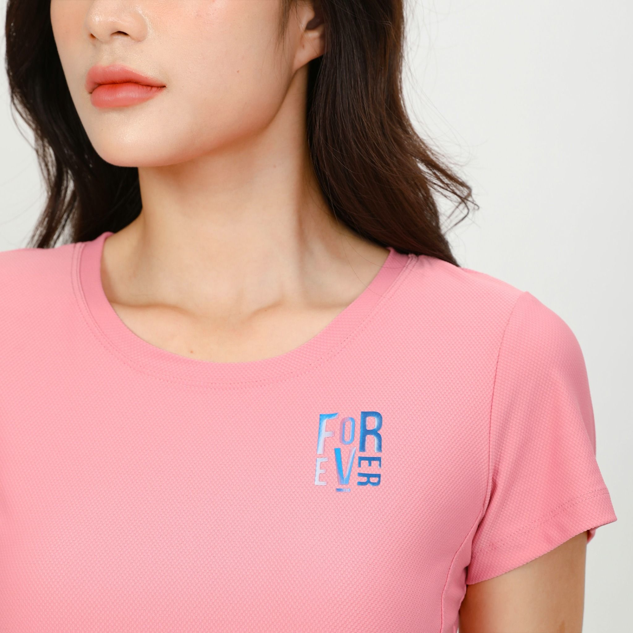 Bộ nữ thể thao chất silk lạnh kiểu quần lửng tay ngắn 374p 4304