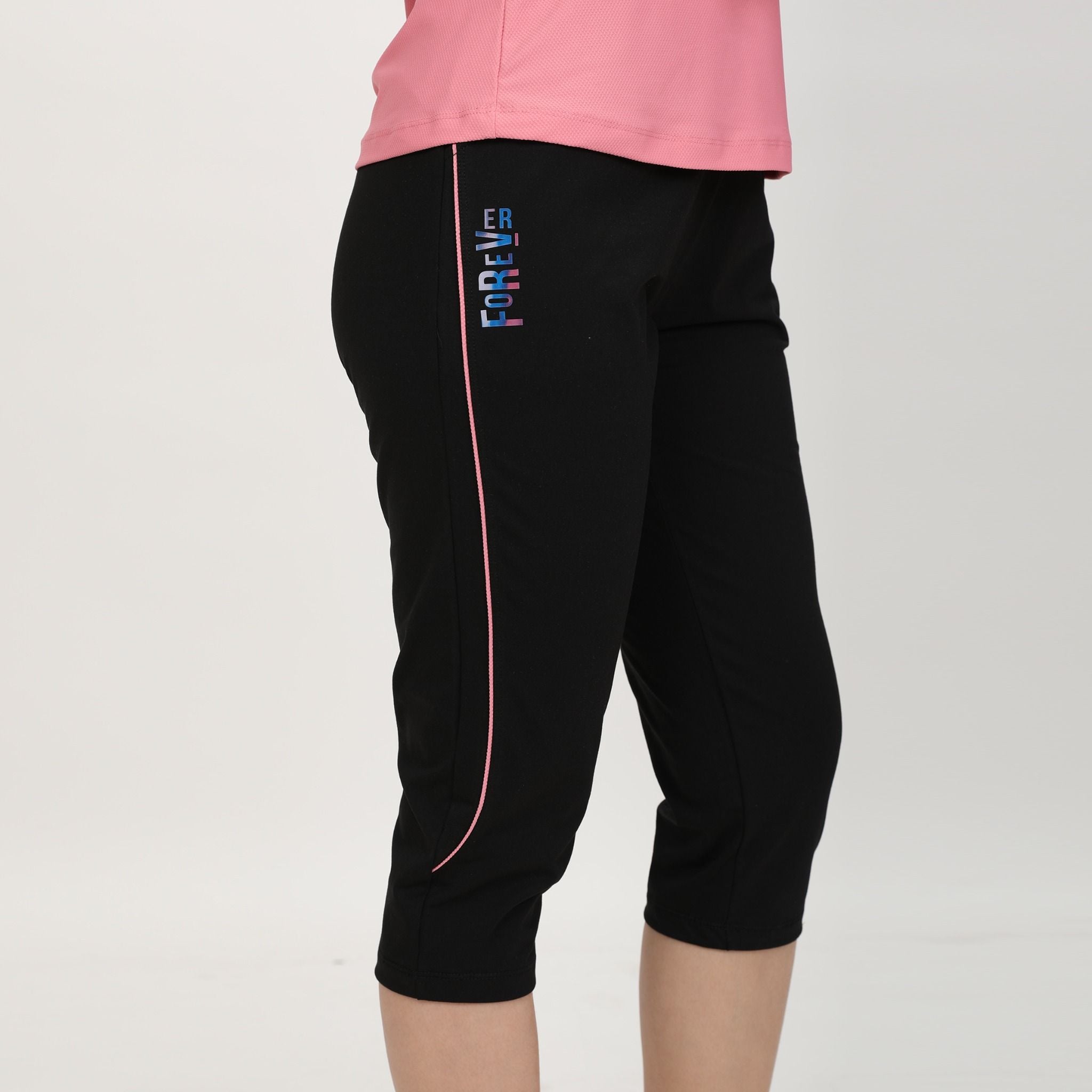 Bộ nữ thể thao chất silk lạnh kiểu quần lửng tay ngắn 374p 4304