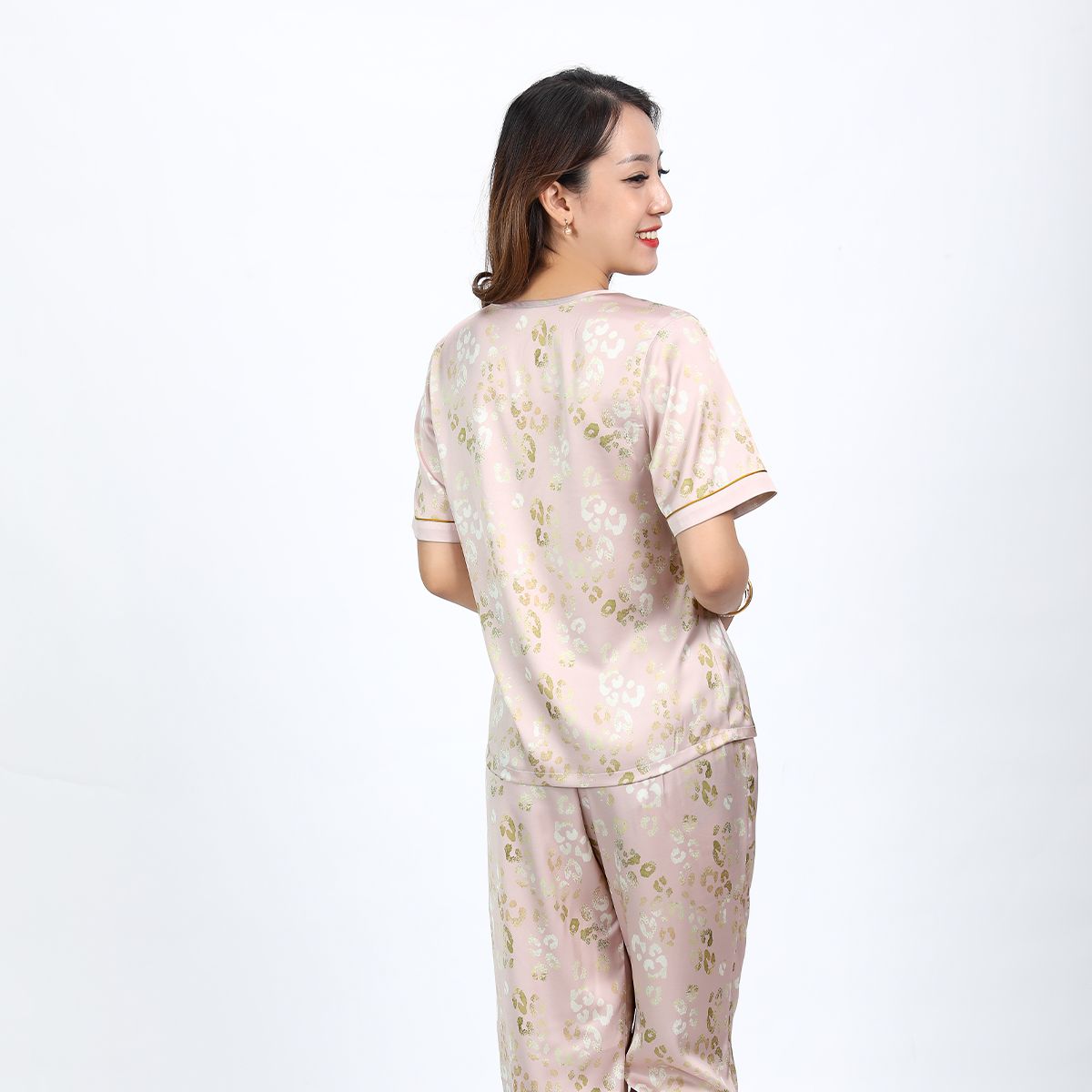 Set đồ bộ nữ kiểu quần dài tay ngắn chất lụa nhung 263p 3350