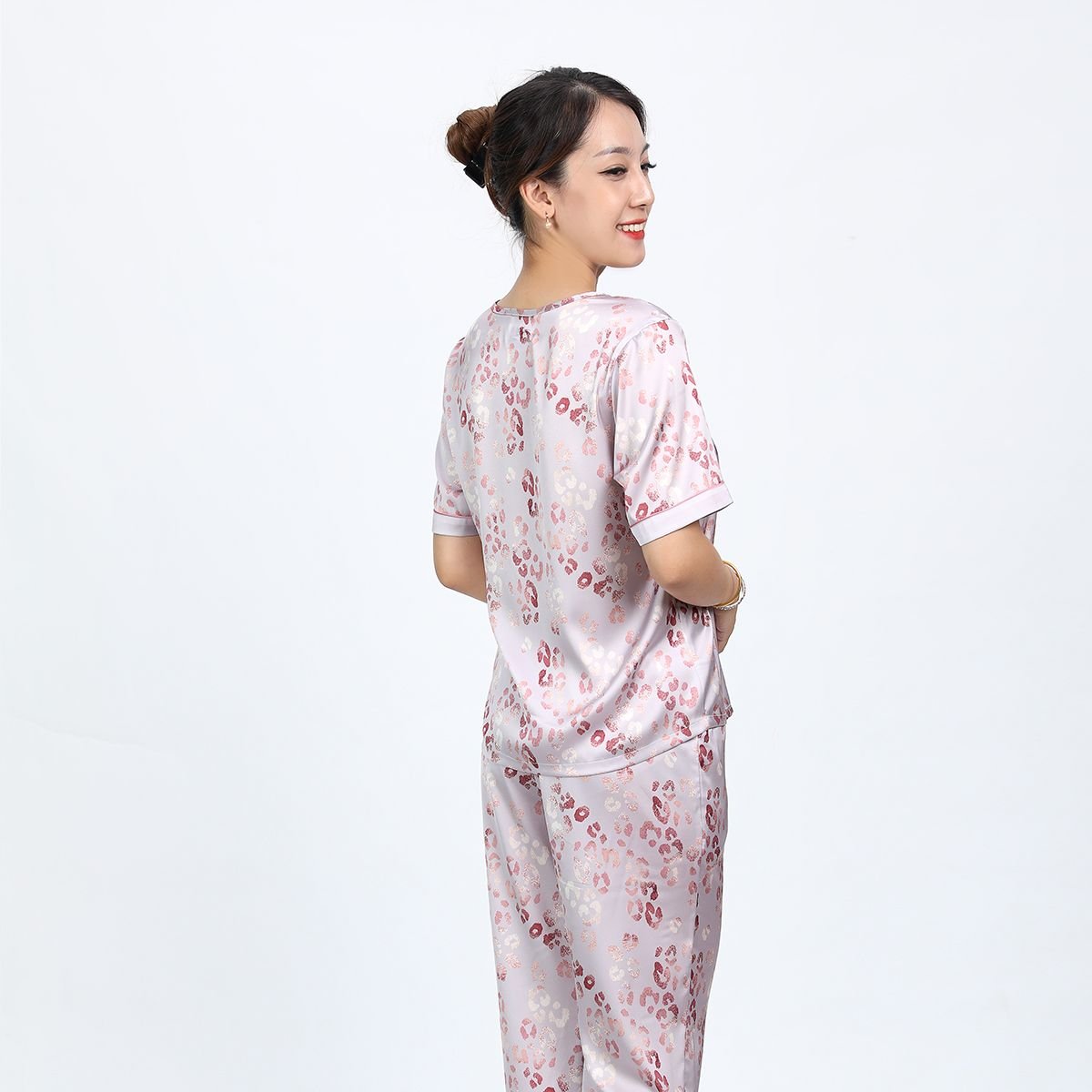 Set đồ bộ nữ kiểu quần dài tay ngắn chất lụa nhung 263p 3350