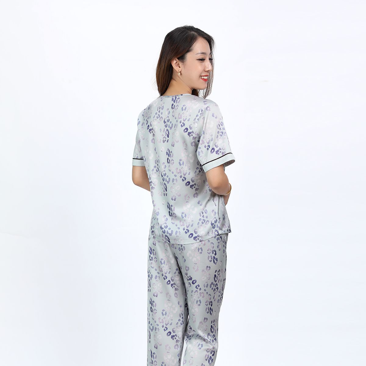 Set đồ bộ nữ kiểu quần dài tay ngắn chất lụa nhung 263p 3350