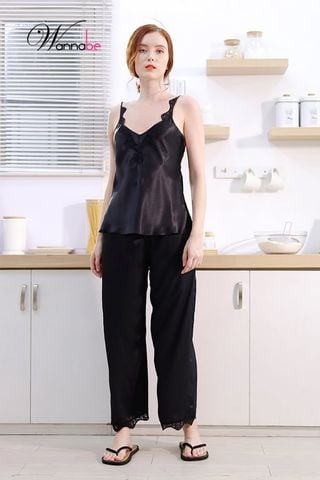 Đồ bộ mặc nhà phi lụa cao cấp Wannabe, bộ dài BDS39 viền ren dây vai bắt mắt nữ tính