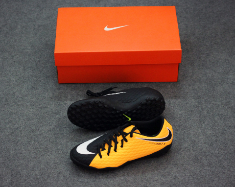 Own the new Hypervenom from the Nike Dark Lightning Pack