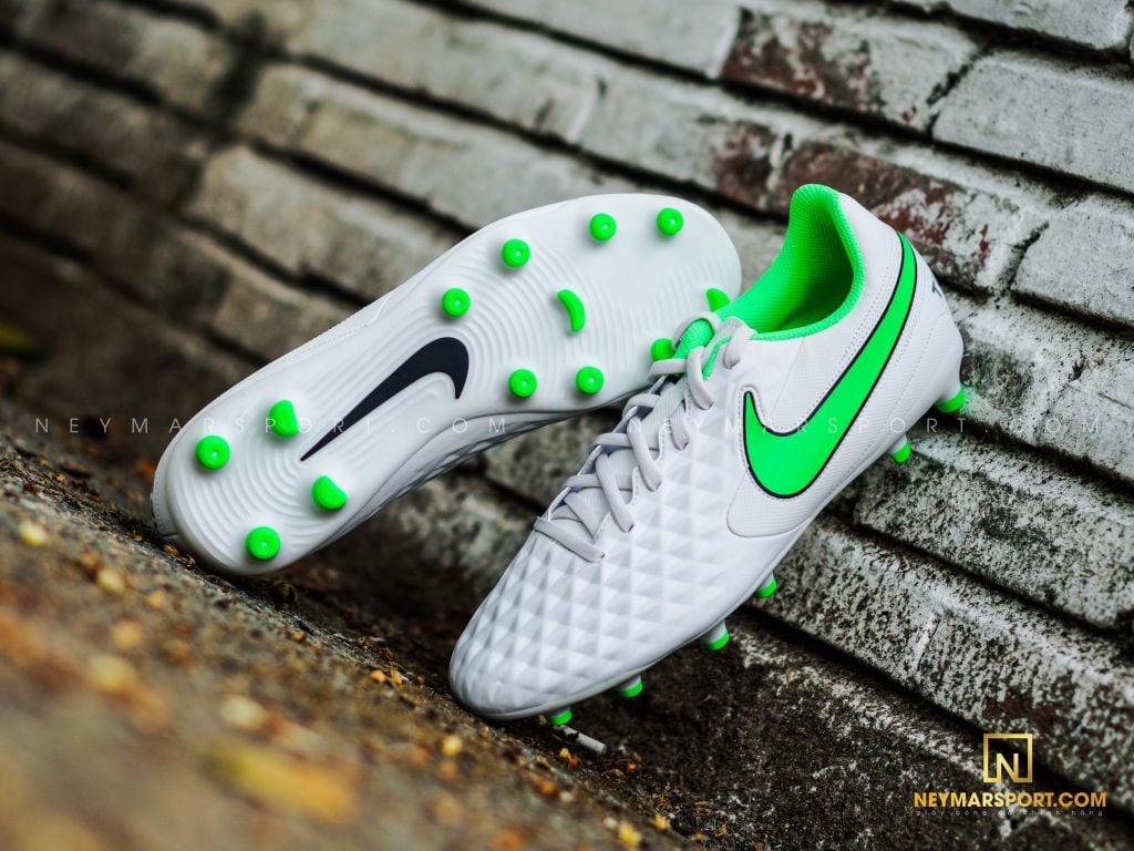 nike tiempo club 8