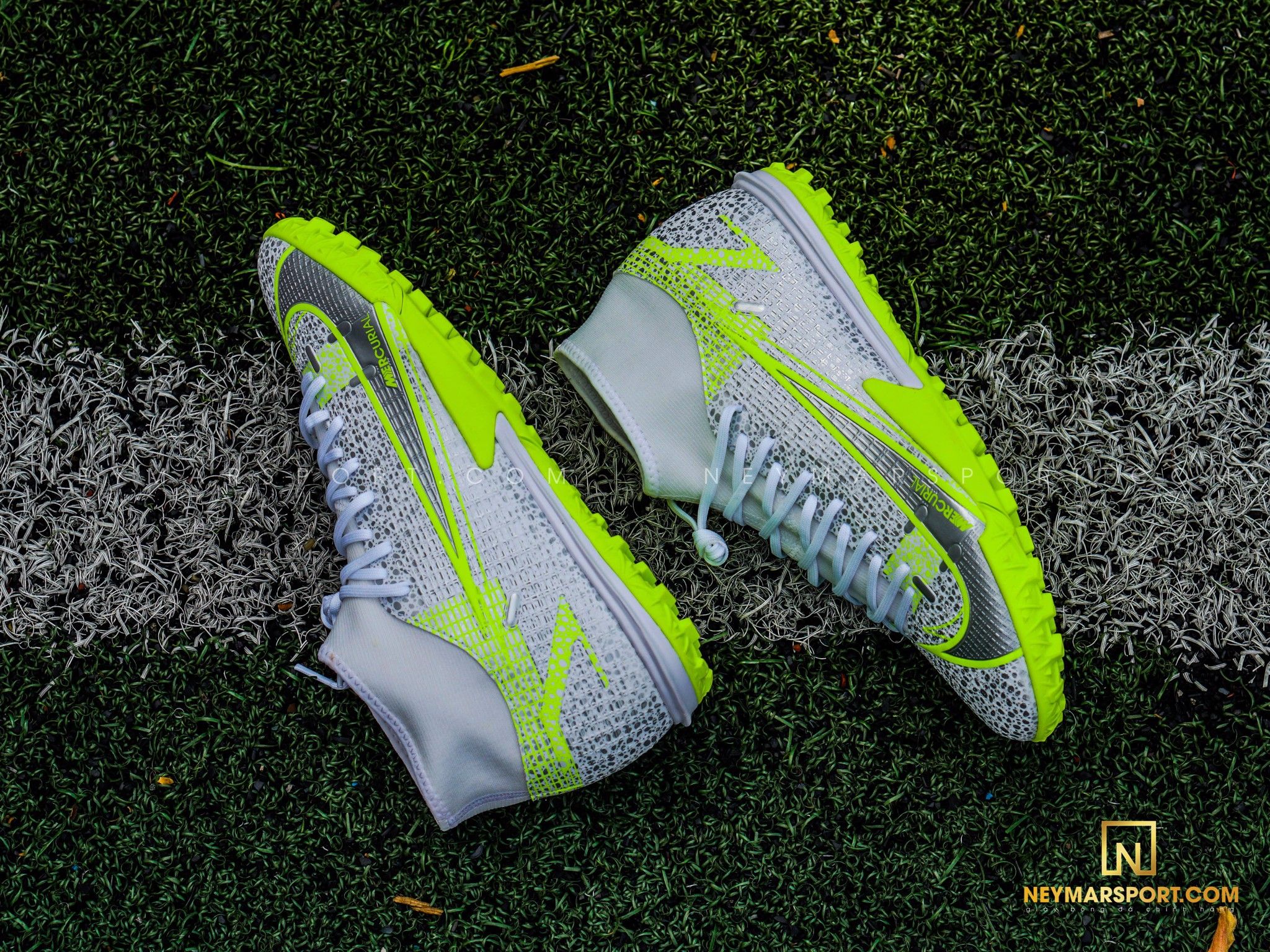 silver safari superfly 8