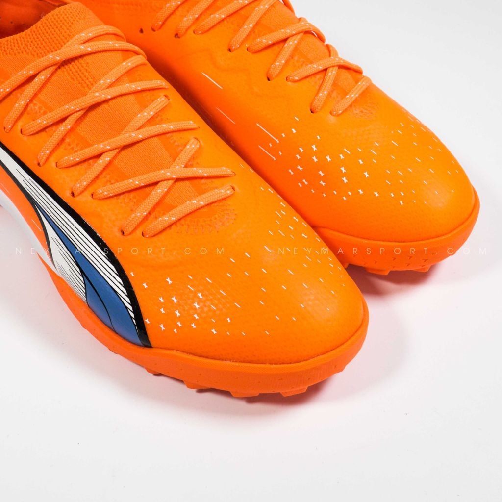 Giày đá bóng PUMA Ultra Ultimate Cage TT Supercharge - Ultra Orange/PUMA White/Blue Glimmer 107210-01