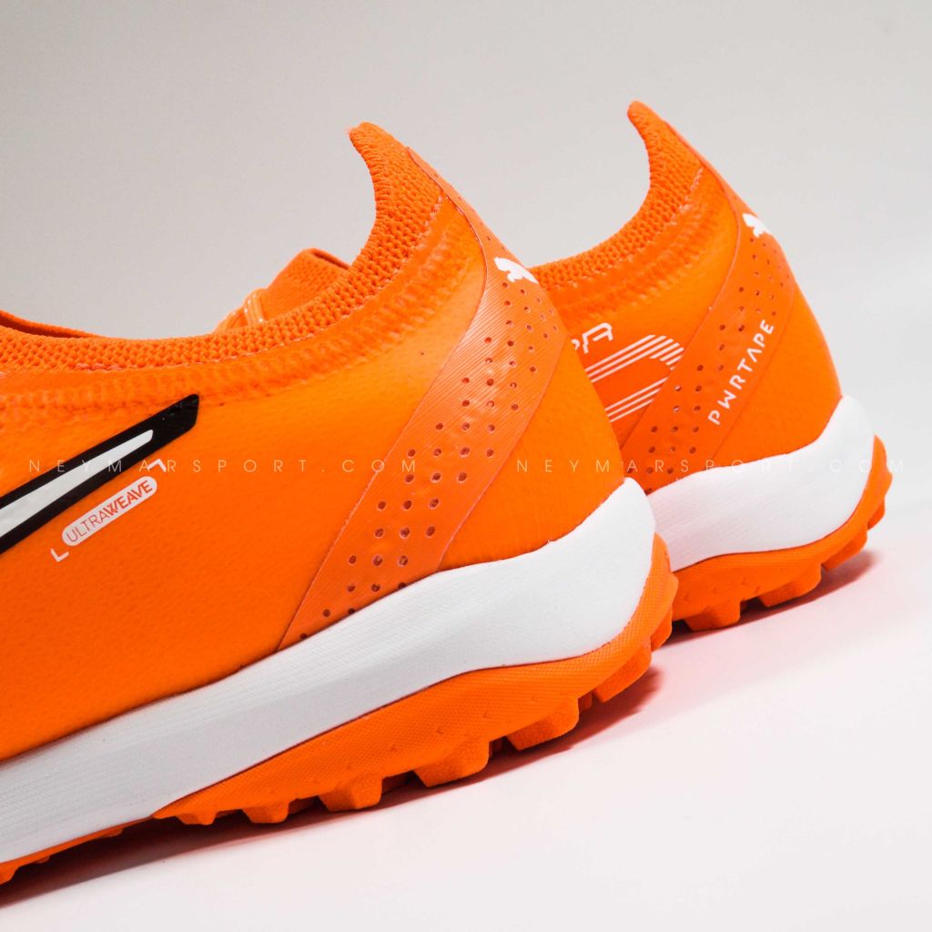 Giày đá bóng PUMA Ultra Ultimate Cage TT Supercharge - Ultra Orange/PUMA White/Blue Glimmer 107210-01