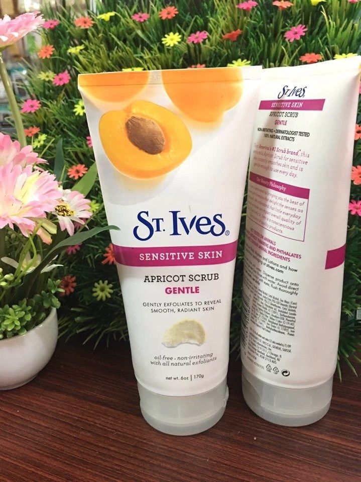 Sữa Rửa Mặt St. Ives Apricot Scrub TR035