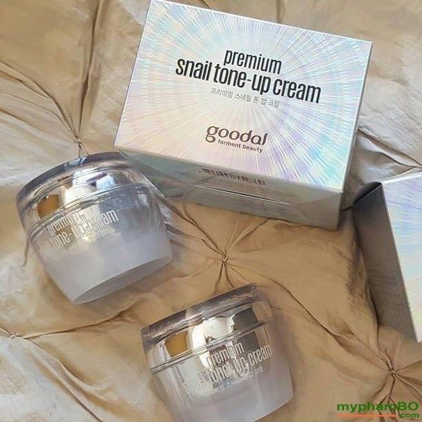 Kem Ốc Sên Dưỡng Trắng Da - Goodal Premium Snail Tone Up Cream
