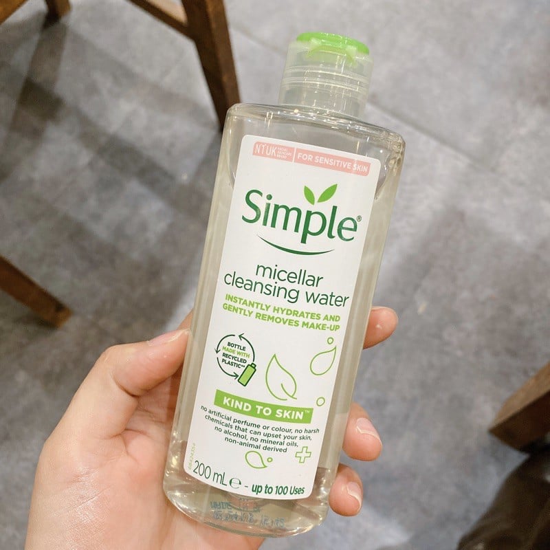 Nước Tẩy Trang Simple Kind To Skin Micellar Cleansing Water 200ml