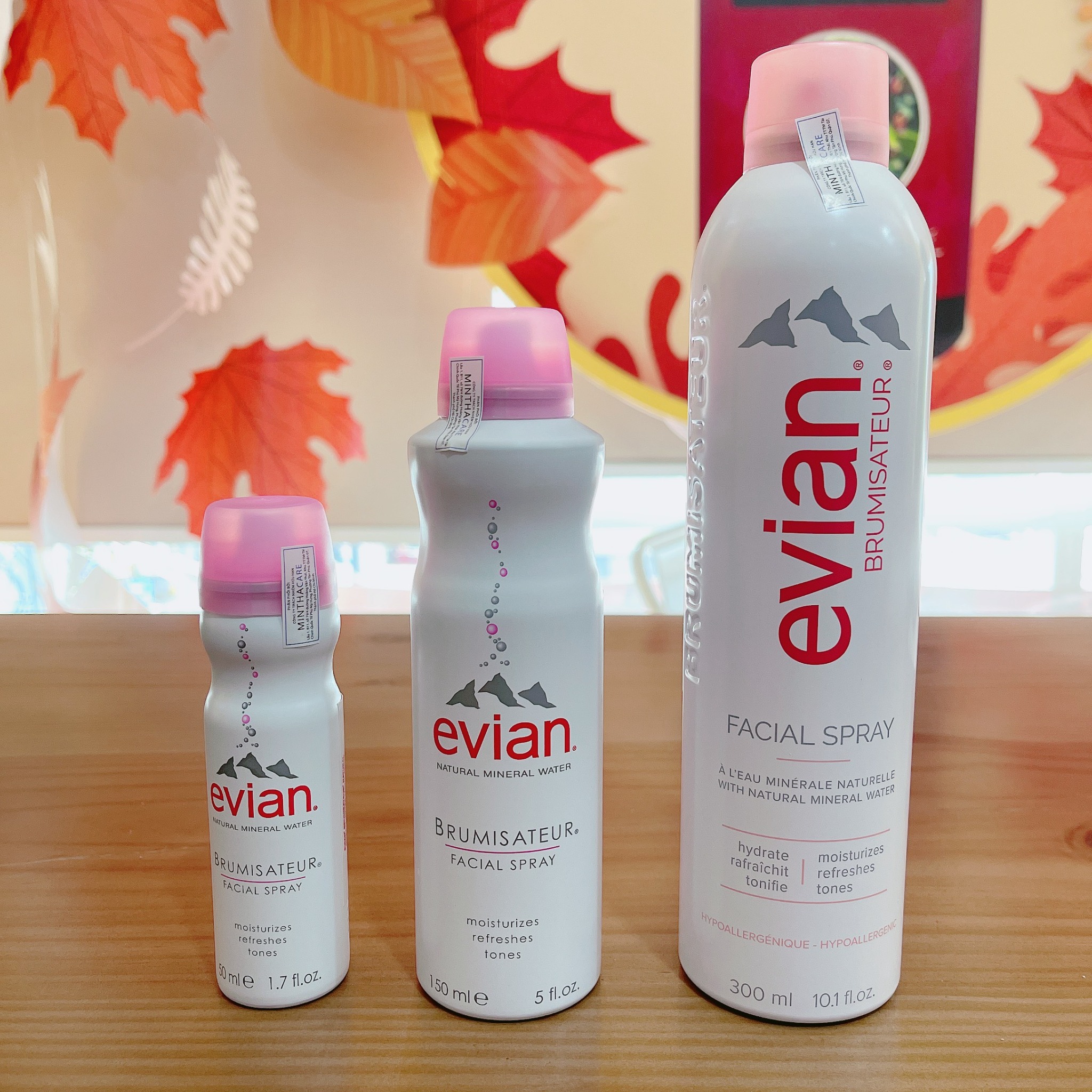 Xịt Khoáng Evian Cung Cấp Ẩm Và Làm Dịu Da Brumisateur Natural Mineral Water Facial Spray