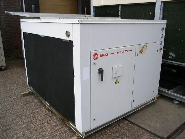 WATER CHILLER GIẢI NHIỆT GIÓ TRANE CGAH050 - 50HP