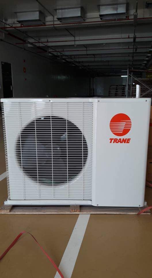 Máy lạnh tủ đứng đặt sàn Trane MCV090BB/TTA075RD - 8HP - 3 Pha